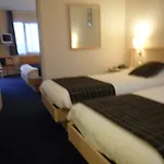 فندق L'oceane Angers Parc Expo 3*