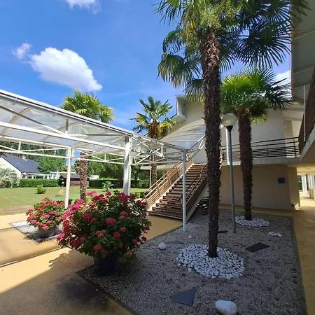 L'oceane Angers Parc Expo ホテル 3*