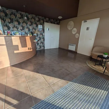 ホテル L'oceane Angers Parc Expo 3*