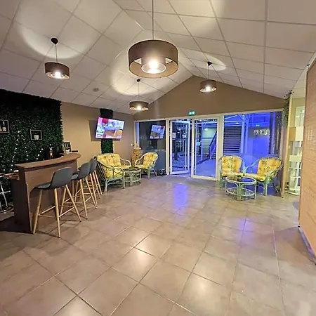 L'oceane Angers Parc Expo 호텔 3*